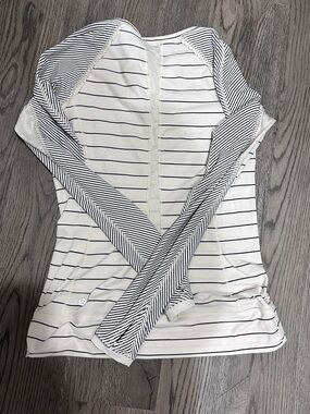 Lululemon Full Tilt Long Sleeve Tee